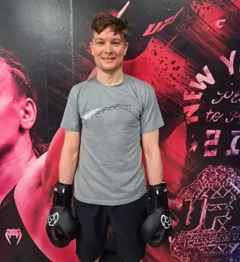 Client JAB Boxing en séance avec Jérôme Arnould